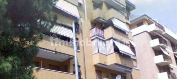 4 bedrooms Apartment in Busto Arsizio, Italy No. 291327 8