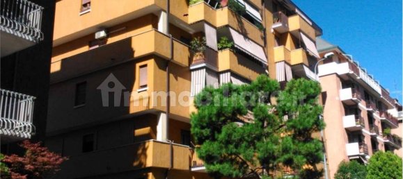 4 bedrooms Apartment in Busto Arsizio, Italy No. 291327 6