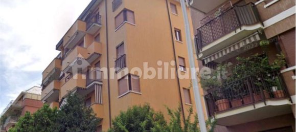 4 bedrooms Apartment in Busto Arsizio, Italy No. 291327 11