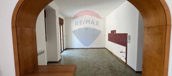 5 rooms Apartment in Tremestieri Etneo, Italy No. 275340 4