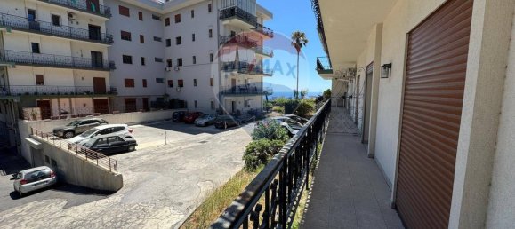 5 rooms Apartment in Tremestieri Etneo, Italy No. 275340 17