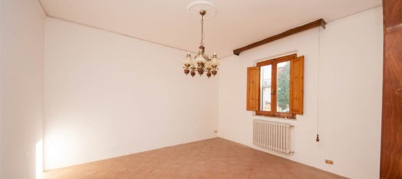 7غرفة منزل في Quarrata, Italy رقم 47649 11