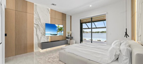 4 dormitorios villa en venta en Miami, Miami-Dade, Florida, USA № 615857 12