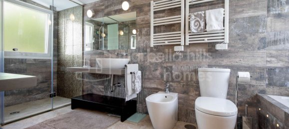 5 bedrooms Villa in Marbella, Spain No. 102788 16