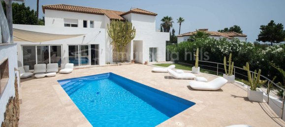 5 bedrooms Villa in Marbella, Spain No. 102788 34