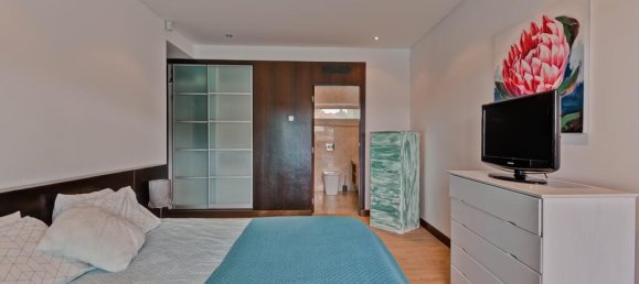 4 bedrooms House in Almada, Portugal No. 111208 10