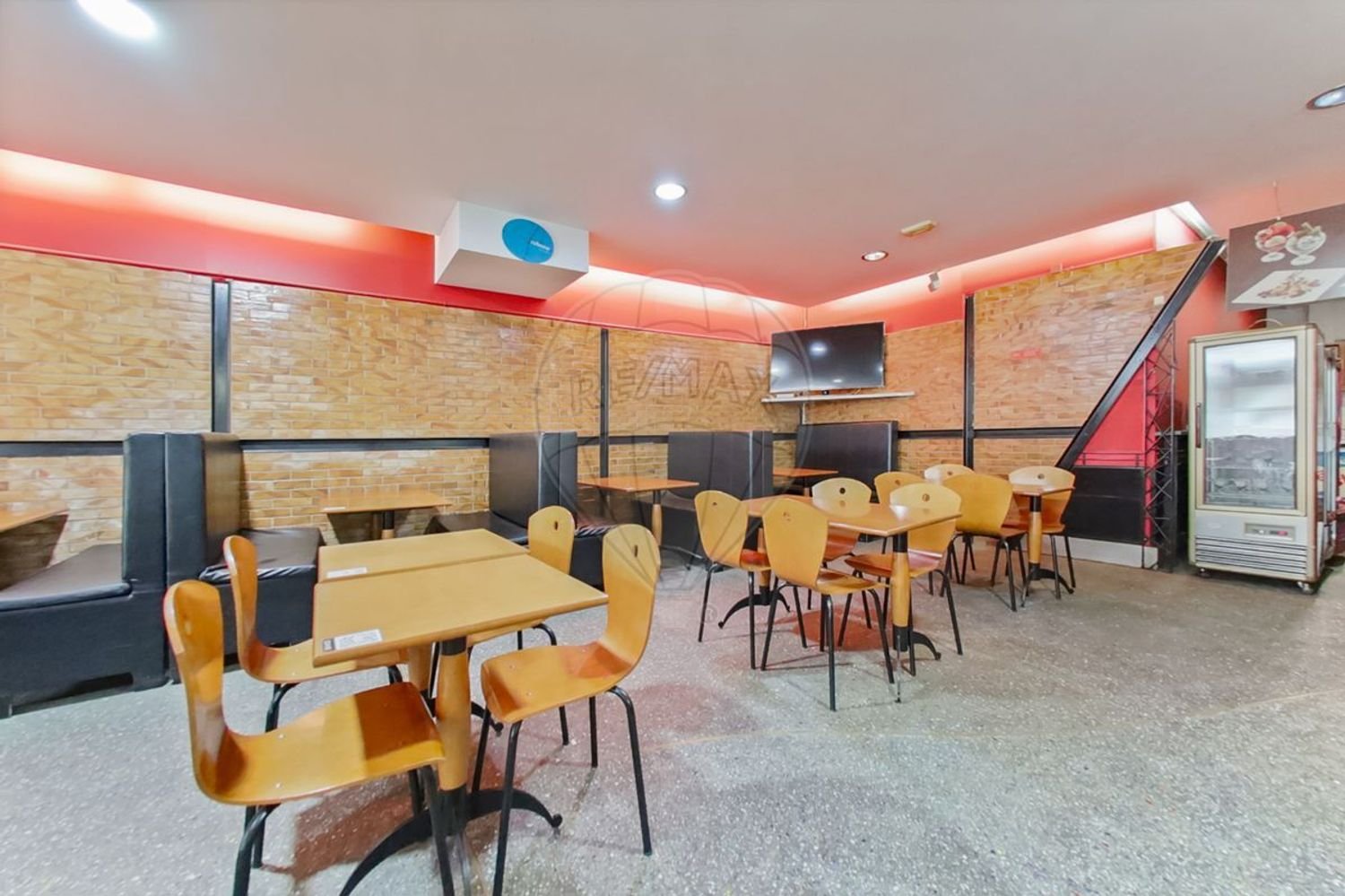 Almacén en Santo Tirso, Portugal 282 m² No. 47424