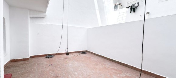 4 bedrooms Apartment in Mislata, Spain No. 175135 11