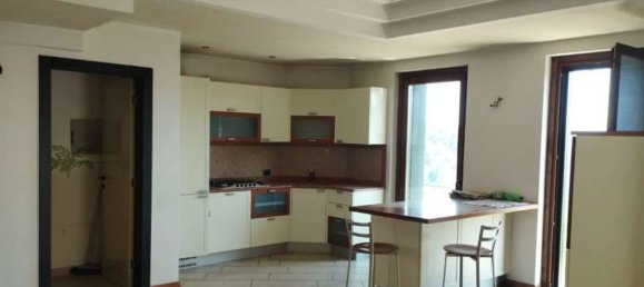 5 bedrooms House in Sant'Ambrogio di Valpolicella, Italy No. 371000 7