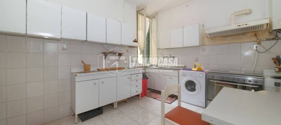 Apartamento de 2 dormitorios en Campagnano di Roma, Italy No. 273481 6