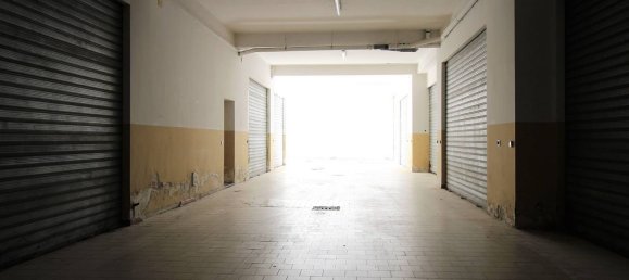 16m² Commercial property in Montepaone, Italy No. 282767 8