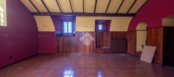 Дом с 6 комнатами в Костильоле Салуццо, Италия № 19812 13