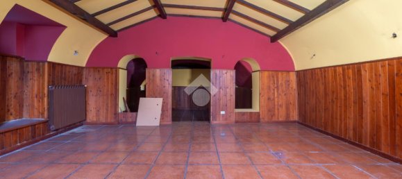 Дом с 6 комнатами в Костильоле Салуццо, Италия № 19812 11