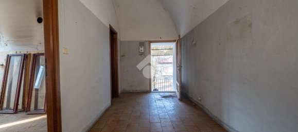 Дом с 6 комнатами в Костильоле Салуццо, Италия № 19812 29