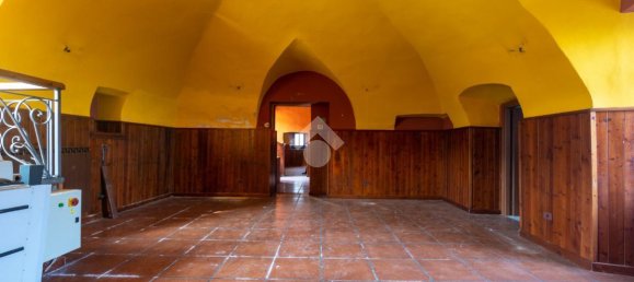 Дом с 6 комнатами в Костильоле Салуццо, Италия № 19812 10