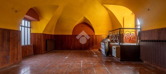 Дом с 6 комнатами в Костильоле Салуццо, Италия № 19812 8