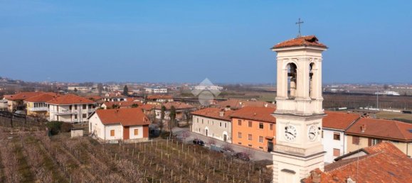 Дом с 6 комнатами в Костильоле Салуццо, Италия № 19812 26