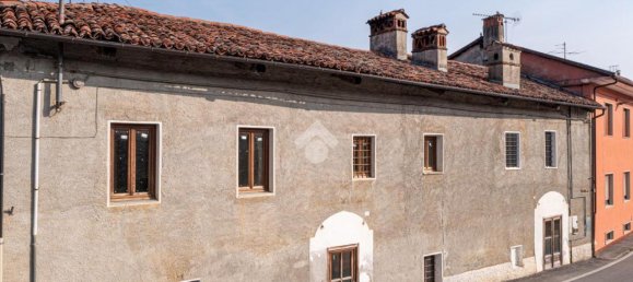 Дом с 6 комнатами в Костильоле Салуццо, Италия № 19812 3