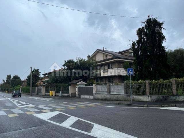 5-Zimmer Villa in Paderno Dugnano, Italy, Nr. 338789