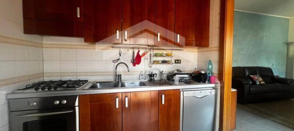 8-salle Appartement à Campobasso, Italy No. 228708 15