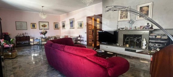 8-salle Appartement à Campobasso, Italy No. 228708 14