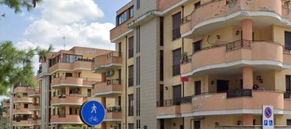 Apartamento de 3 divisões em Gallarate, Italy N.º 198975 5