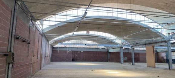 Entrepôt à Mariano Comense, Italy 1650m² No. 147955 6