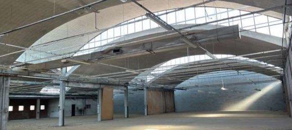 Entrepôt à Mariano Comense, Italy 1650m² No. 147955 2