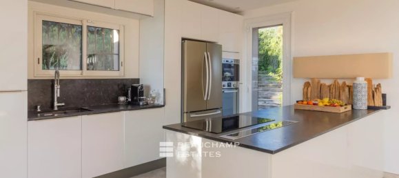 3 bedrooms Villa in Theoule-sur-Mer, France No. 291821 5