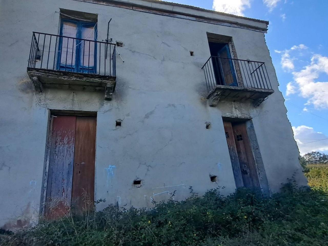 Casa de 4 divisões em Vibo Valentia, Italy N.º 74208