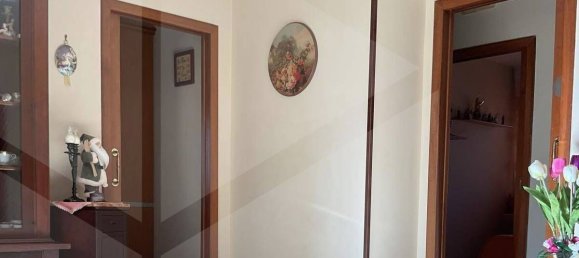 3 Schlafzimmer Wohnung in Frattaminore, Italy, Nr. 18746 5
