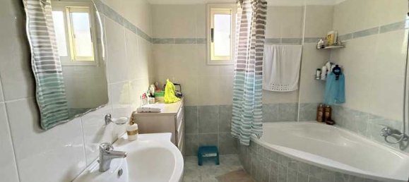 4 Schlafzimmer Gewerbliche Immobilie in Mouttagiaka, Cyprus, Nr. 20795 7