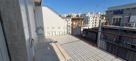 3 rooms Penthouse in Bari, Italy No. 39612 2