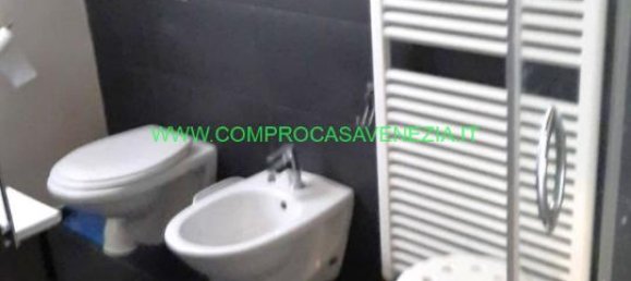 Casa de 4 habitaciónes en Casier, Italy No. 235152 6