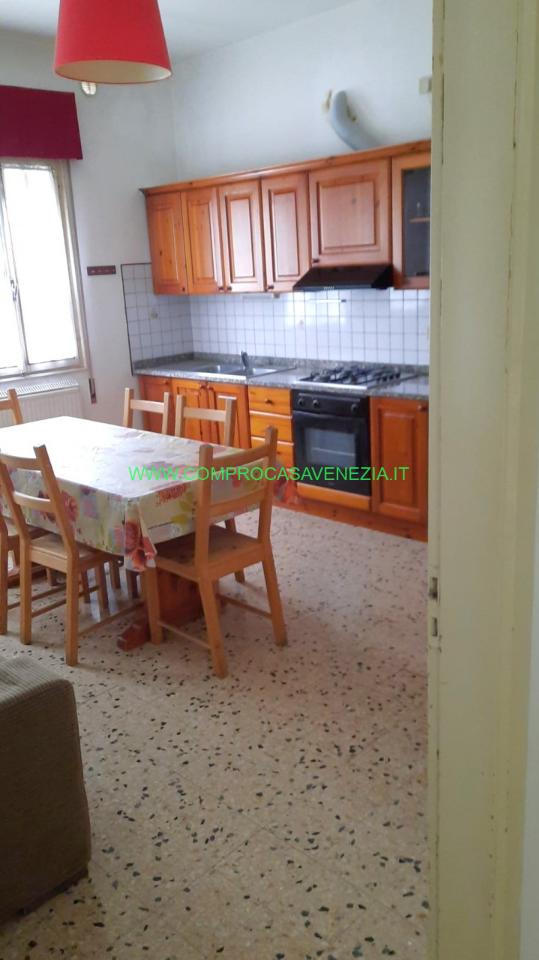 Casa de 4 habitaciónes en Casier, Italy No. 235152