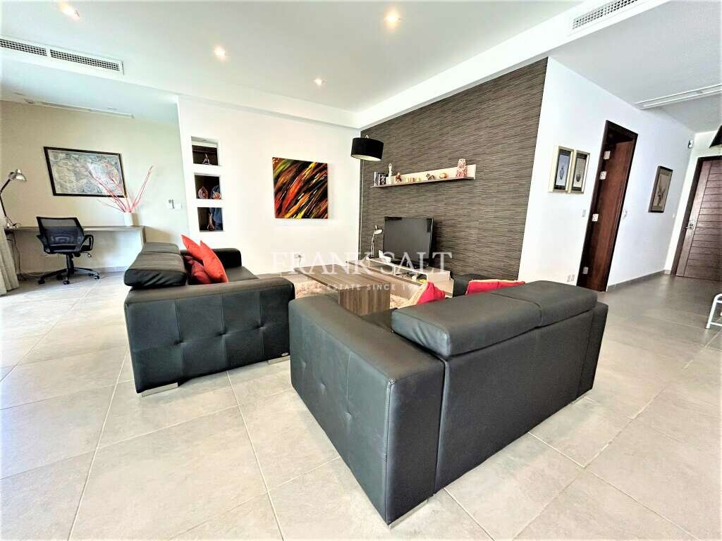 Apartamento de 2 dormitorios en Sliema, Malta No. 4801