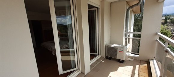 2 bedrooms Apartment in Lons-le-Saunier, France No. 289851 8