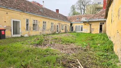 Земельный участок с 6 комнатами в Баден, Австрия № 36064