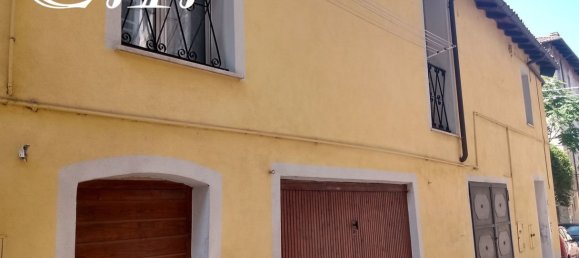 5-salle Appartement à Cairo Montenotte, Italy No. 101209 9