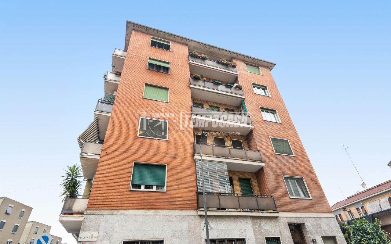 2غرفة شقة في Milan, Italy رقم 242125