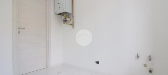 2 Schlafzimmer Wohnung in Rho, Italy, Nr. 268827 17