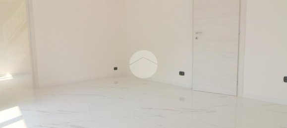 2 Schlafzimmer Wohnung in Rho, Italy, Nr. 268827 10