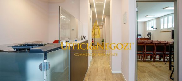 270m² Office in Milan, Italy No. 333283 20