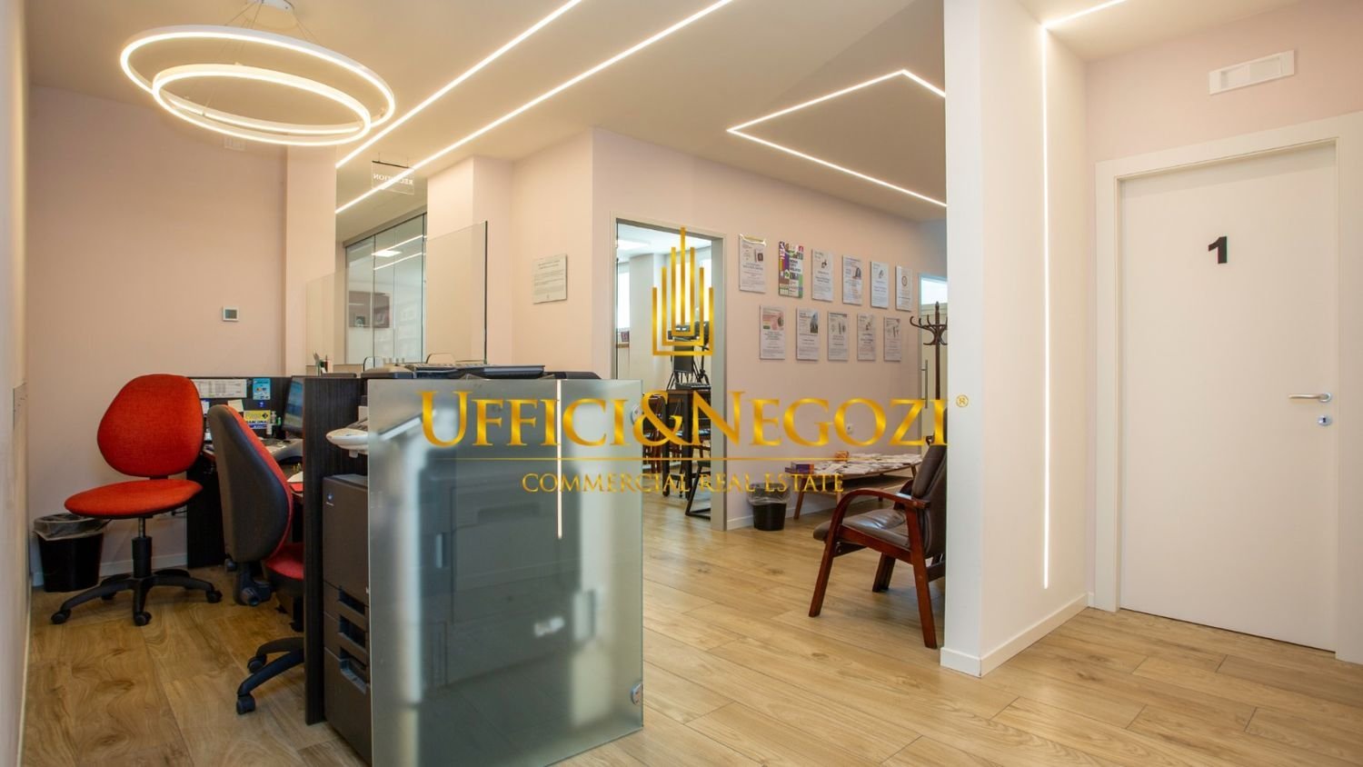 270m² Office in Milan, Italy No. 333283