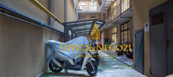 270m² Office in Milan, Italy No. 333283 8