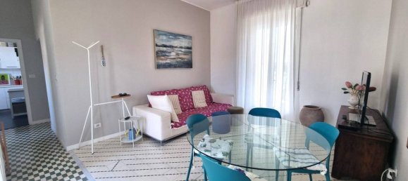 2 bedrooms Apartment in Viareggio, Italy No. 329265 6