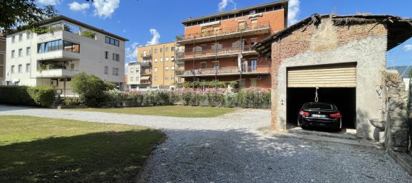 14 rooms Building in Brescia, Italy No. 373101 7