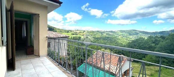 5 rooms House in Pavullo nel Frignano, Italy No. 24025 4