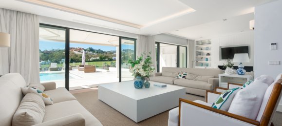 Villa de 7 dormitorios en Marbella, Spain No. 91807 4