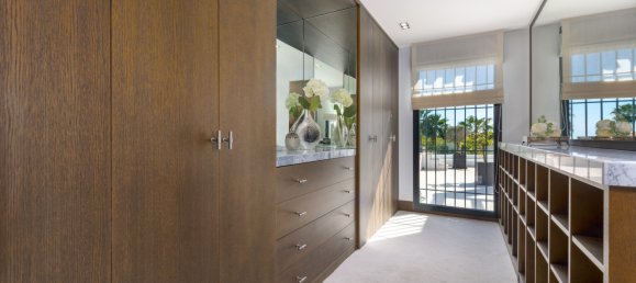 Villa de 7 dormitorios en Marbella, Spain No. 91807 42